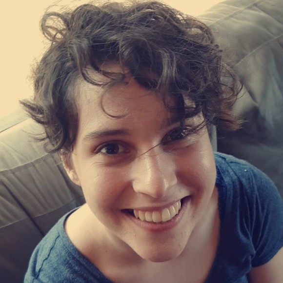 Meet your Posher, Julia - Picture 1 of 1